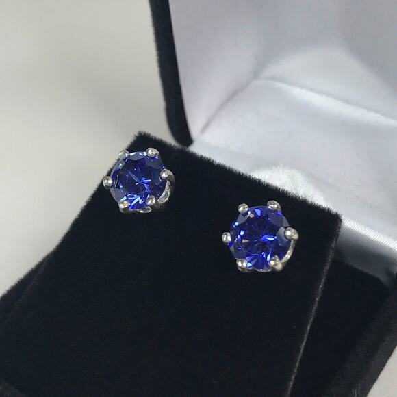 Beautiful 4ct Violet Blue Tanzanite Earrings in Sterling Silver Stud Posts - Picture 10 of 10